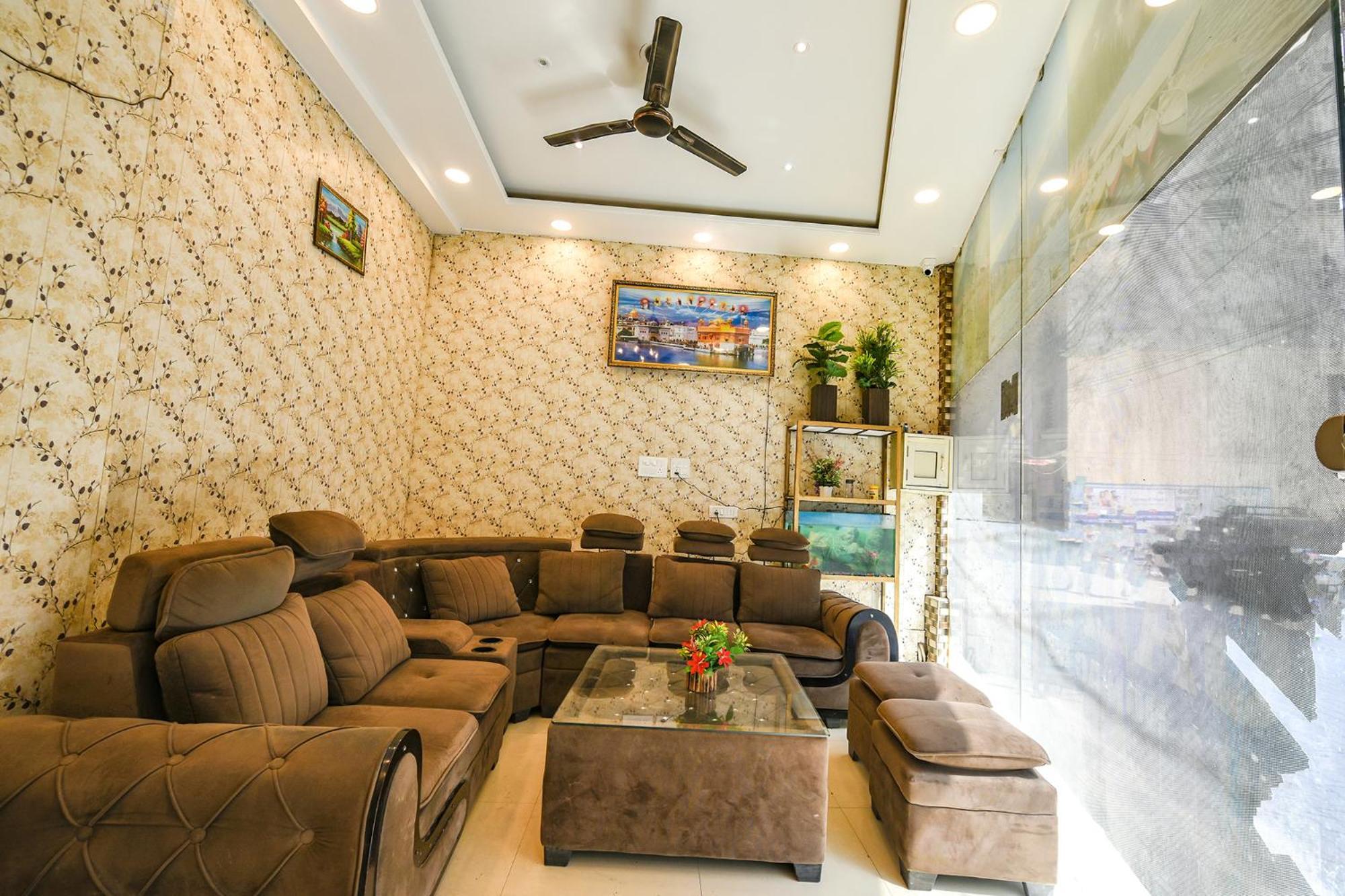 Fabexpress Galaxy Hotel Nayagaon Exterior photo